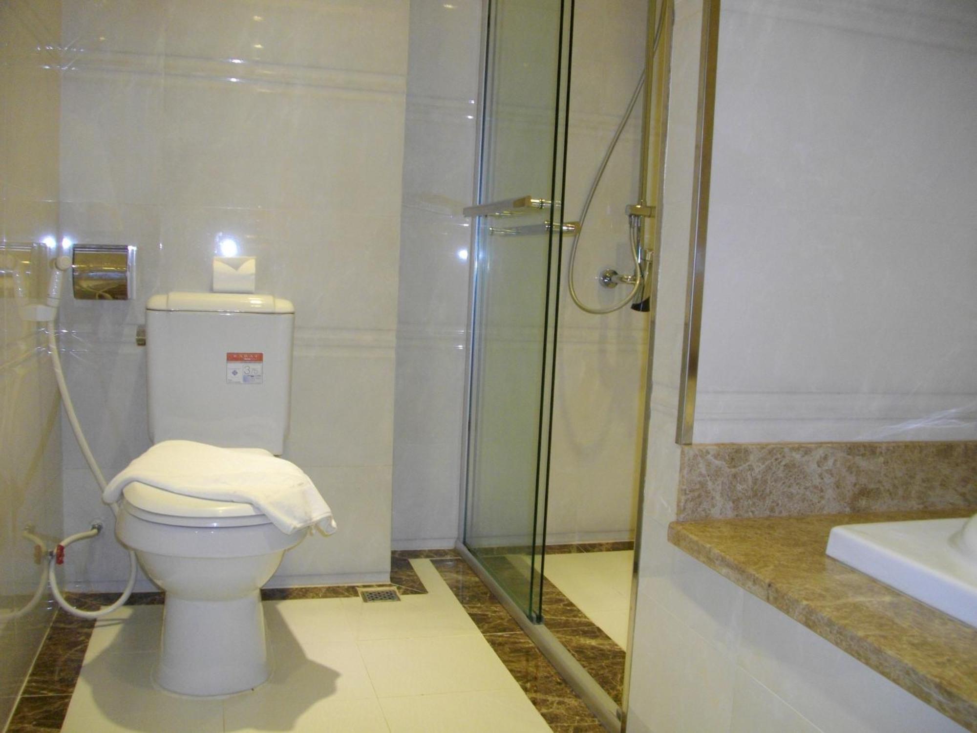 Lux Riverside Hotel & Apartment Phnom Penh Rum bild