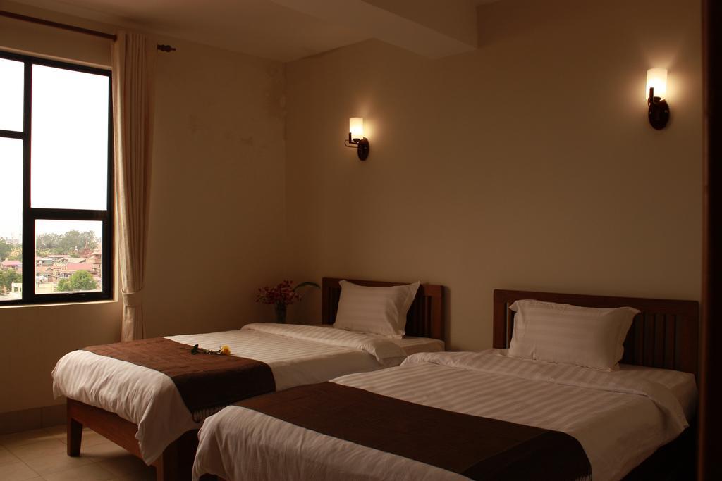 Lux Riverside Hotel & Apartment Phnom Penh Exteriör bild
