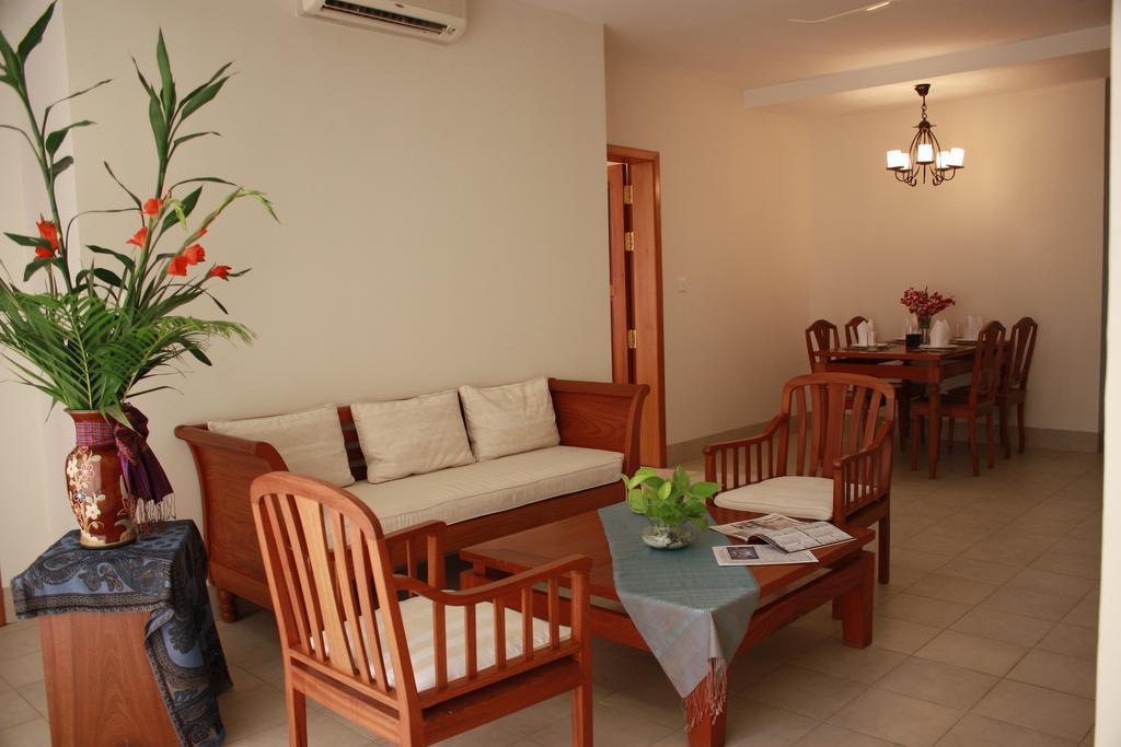 Lux Riverside Hotel & Apartment Phnom Penh Exteriör bild
