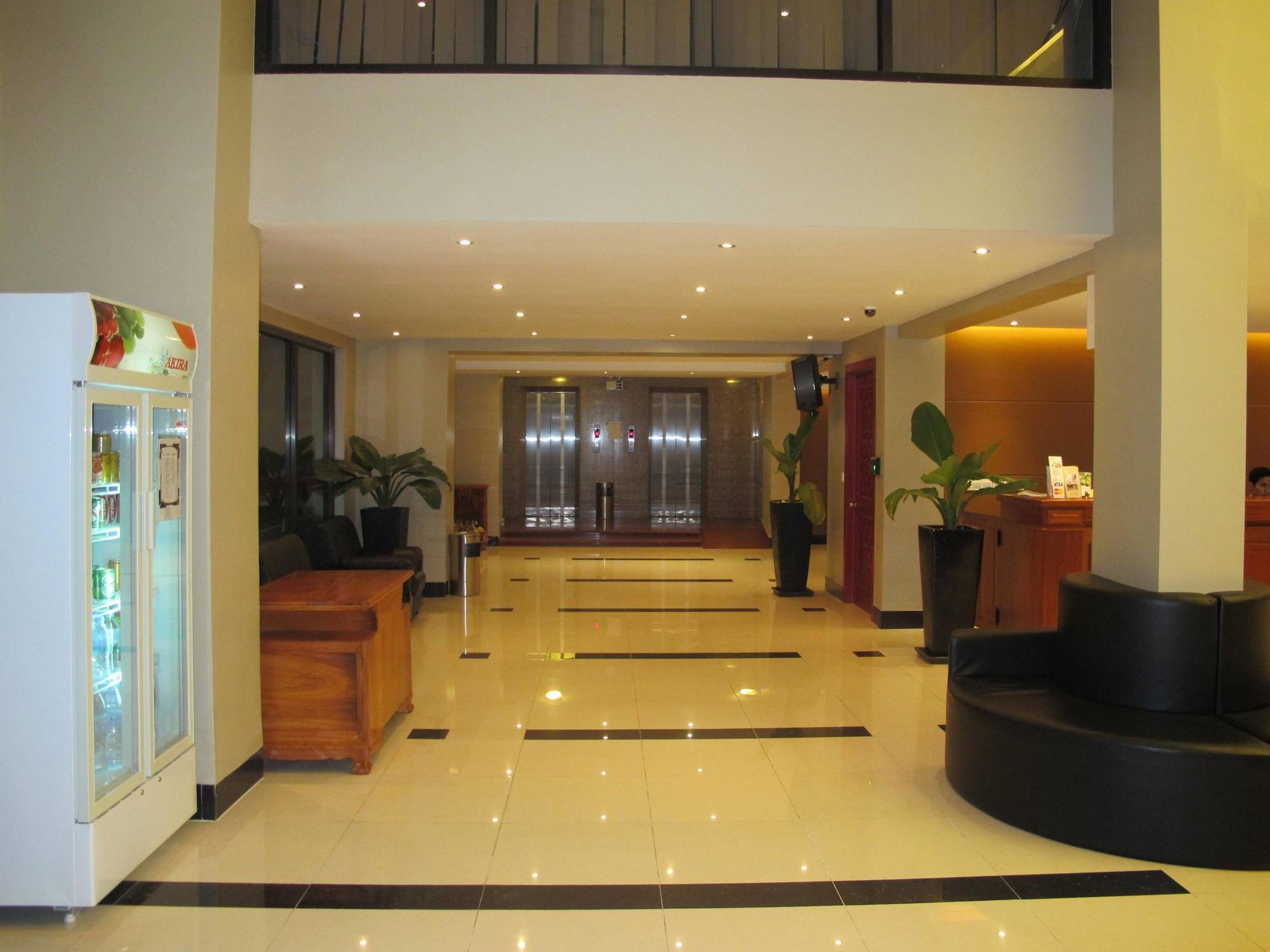 Lux Riverside Hotel & Apartment Phnom Penh Exteriör bild