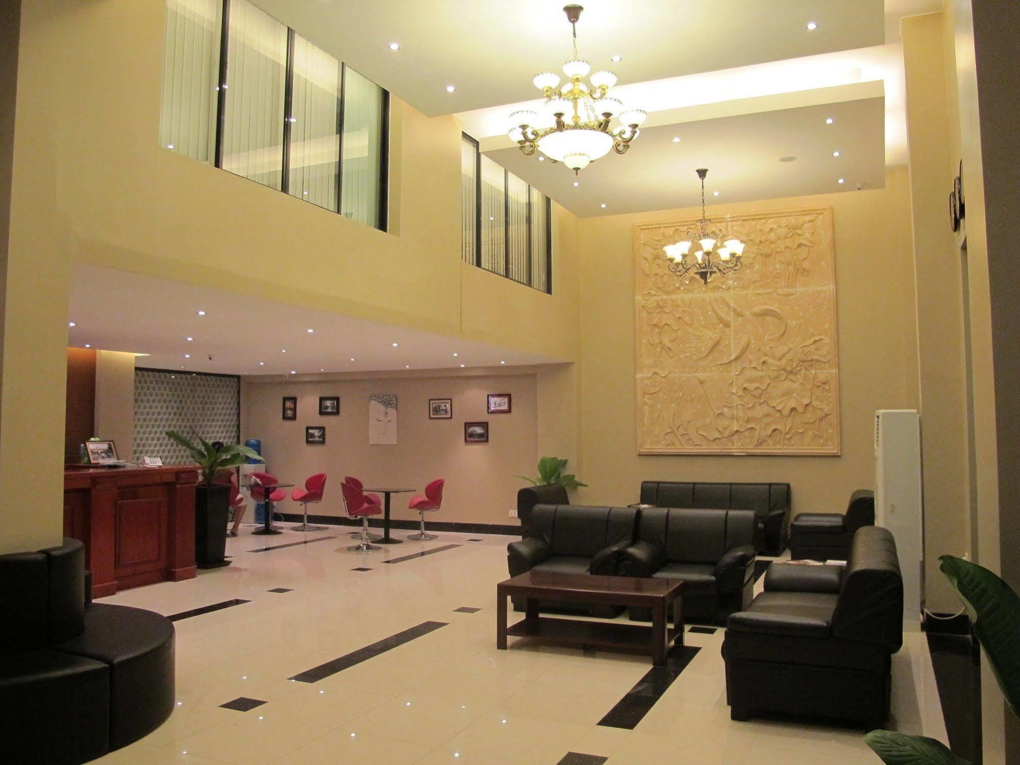 Lux Riverside Hotel & Apartment Phnom Penh Exteriör bild